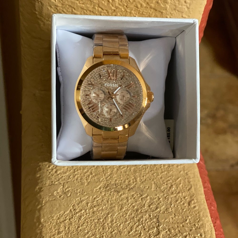 Watch - Picture 3 of 3